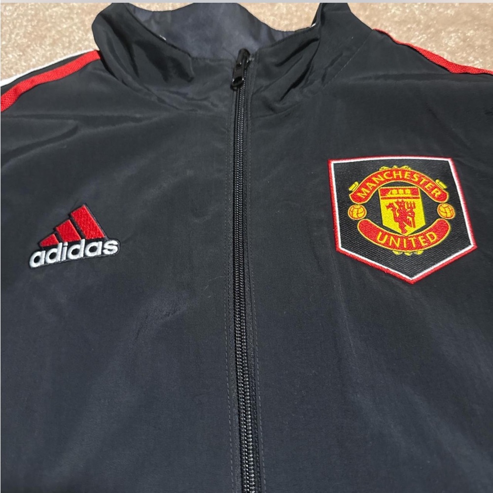 MANCHESTER UNITED x ADIDAS On Field Team Logo Anthem Reversible Zip Jacket NEW - Picture 7 of 13